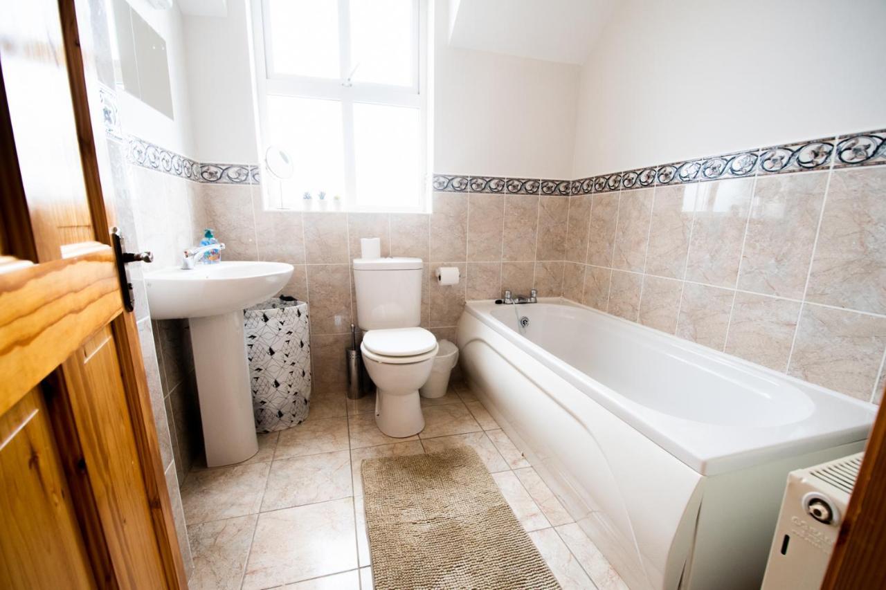 Beautiful Three Bedroom Home In Bundoran Kültér fotó